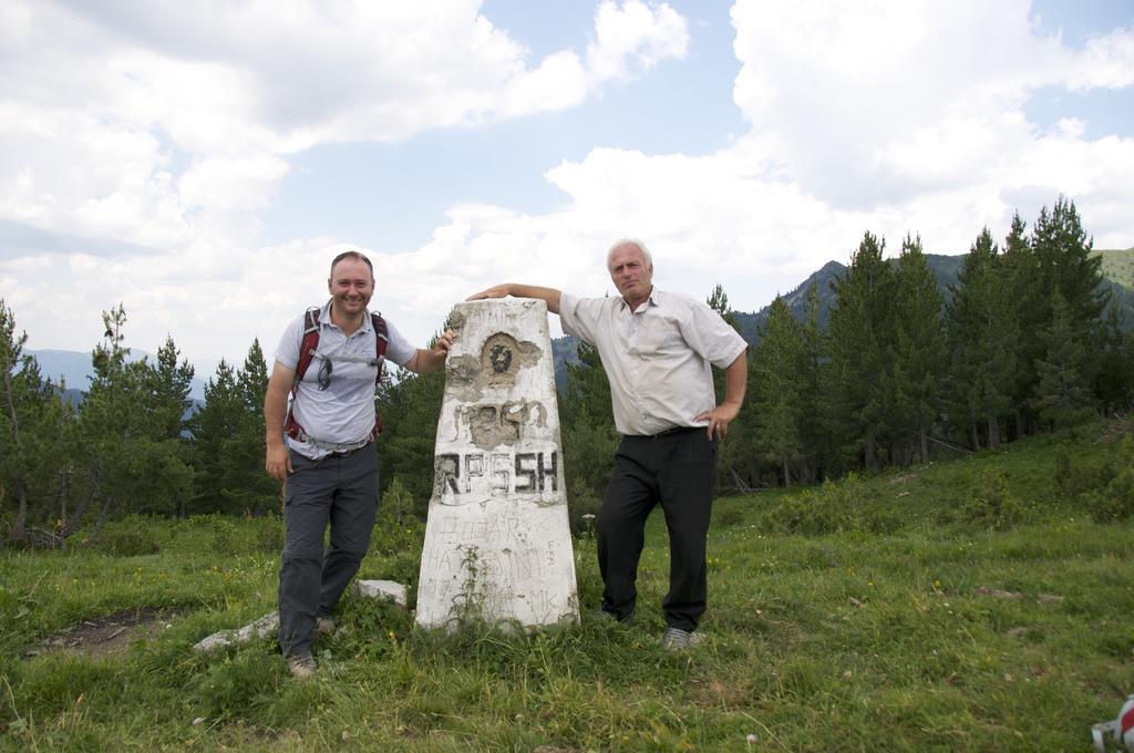 Aste Guesthouse Tropoje Luaran gambar