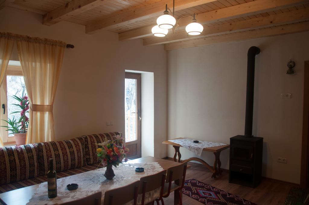 Aste Guesthouse Tropoje Luaran gambar